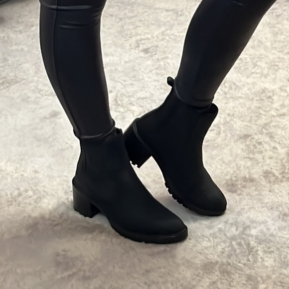 Thursday Boots Co. Chelsea Knockout Leather Boot - Picture 7 of 9